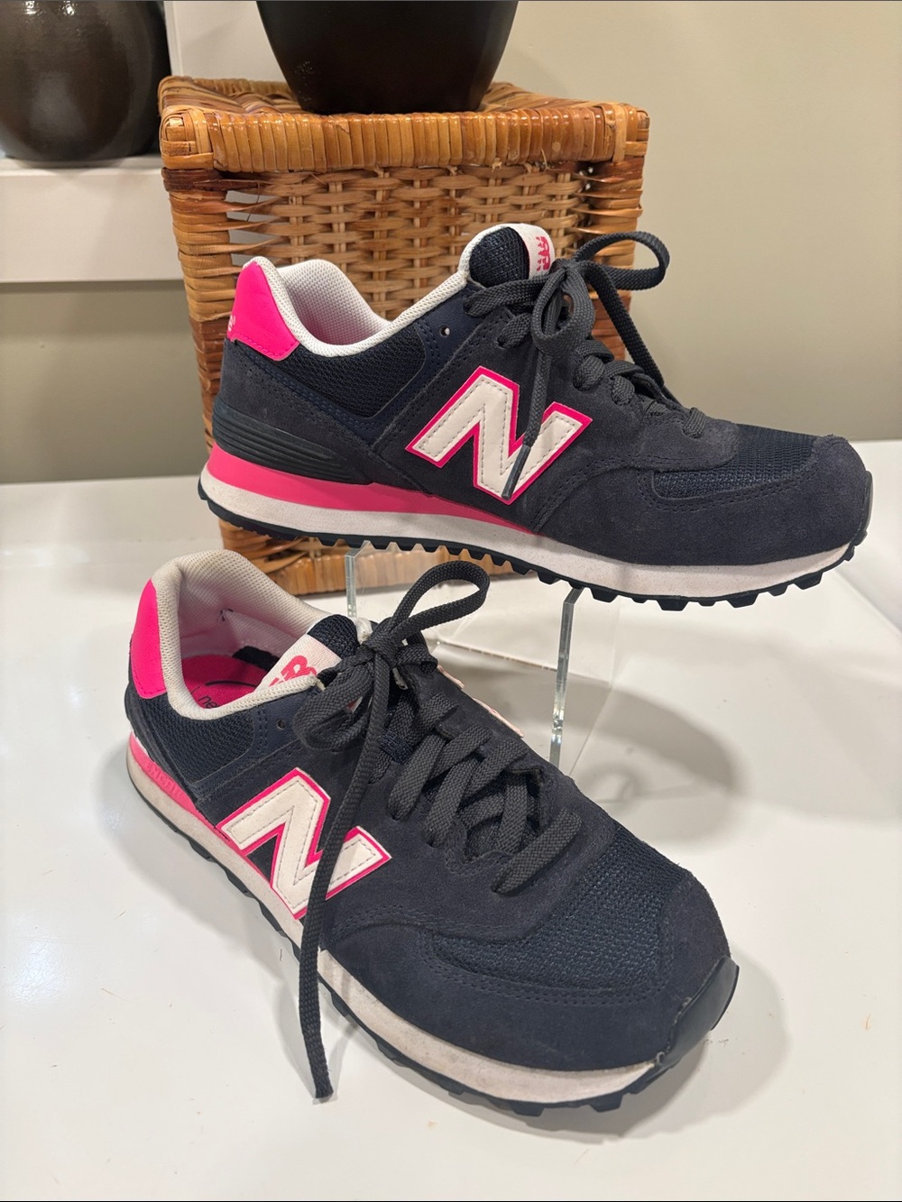 New Balance 574 Navy with Hot Pink Sneakers